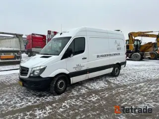 Mercedes-Benz Sprinter 319