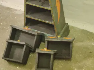 Pyramideskuffemøbel