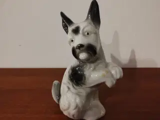 Lille fin porcelænshund