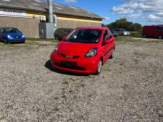 TOYOTA  AYG0  ÅRG 08
