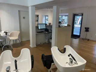 Butik/klinik til afståelse på Lyngby Hovedgade 55A