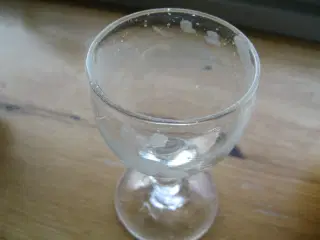 Egeløv  hvidvinsglas 1800-tals Holmegaard