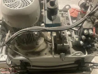 Hydraulikstation med 4kw motor og styring 