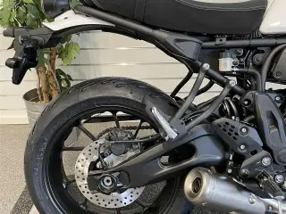 Yamaha XSR700 Heritage White