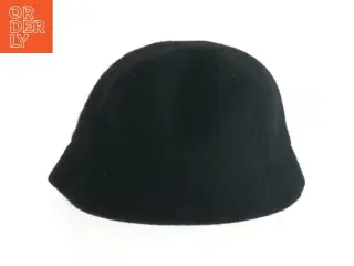 Sort hat (str. 25 cm)