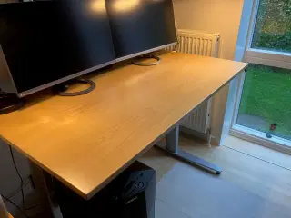Hævesænkebord med trolley