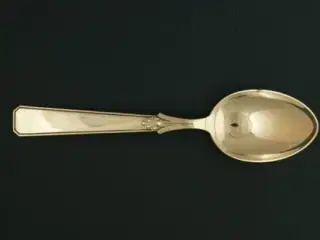 Juni Dessertske, 17½ cm.