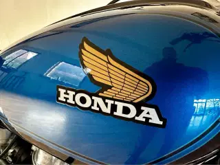 Honda CM400 Custom