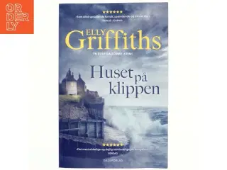 Huset på klippen af Elly Griffiths (Bog)