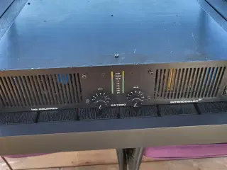 LAB 1300SS Effektforstærker 2x625 Watt