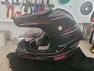 Nbx cross hjelm