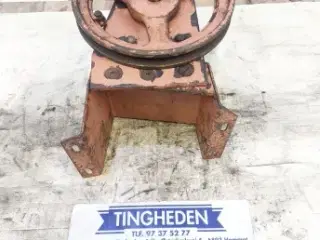 Dronningborg D1200 Olie pump og remskive 28711177