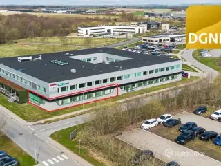 Moderne og præsentabelt kontorlejemål i Company House
