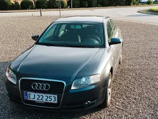 Audi A4 /b7 1.6 benzin