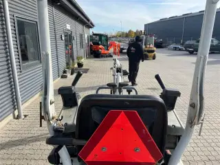 Takeuchi TB210R halvautomatisk s30/150 skifte