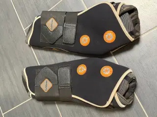 LeMieux Coductive Magno Boots