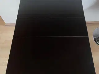 Sort spisebord 