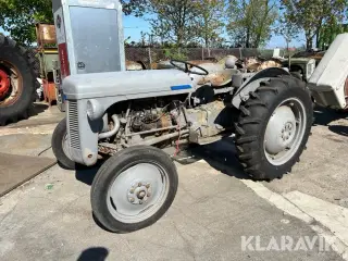 Traktor Mf 30