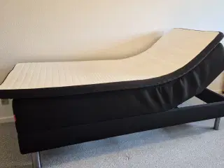 Elevationsseng Dunlopillo sort.