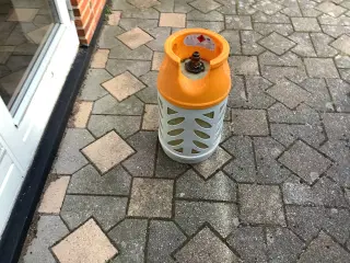 Letvægts gasflaske fyldt