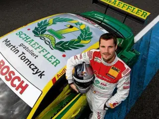 2011 Audi A4 DTM #14 - "Winner Edition" - 1:18
