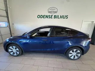 Tesla Model Y  Long Range AWD