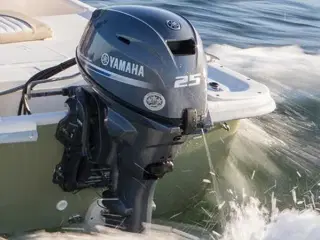 Yamaha 25 HK - Fjernbetjening, Elektrisk, Powertrim