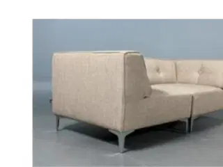 Ny 2 personers modulsofa i beige. Designet af Morten Voss. (læs beskrivelse)