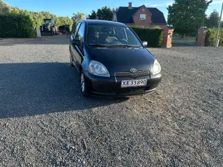 Toyota Yaris 1.3 benzin 5 dørs 