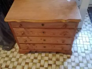 Kommode i fin stand 