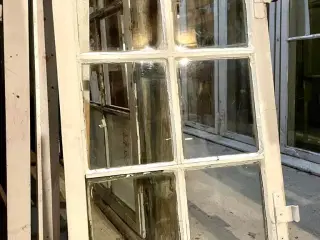 Klassisk 6-ruders vinduesramme m. trukket glas