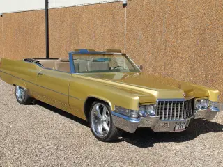 Cadillac De Ville Cab