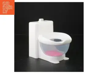 Toilet (str. 14 x. 11,5 cm)
