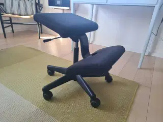 Stokke Wing knæstol