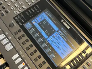 Yamaha keyboard PSR S970