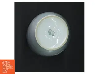 Blå vase med guldkant og svanemotiv fra Rosenthal (str. 21 cm. 10 cm i diameter)