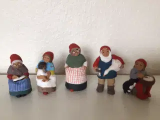 Folkedansere og nisser fra Karen Klæsøe