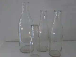 4 mælkeflasker 1L, 2x1/2L, 1/5L, klare uden skår.