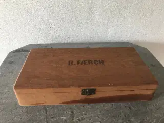 Vintage malerkasse m. porcelænsmaling (R. Færch)