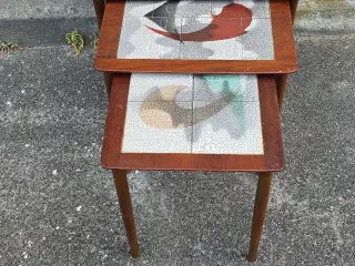 Indskudsborde i teaktræ