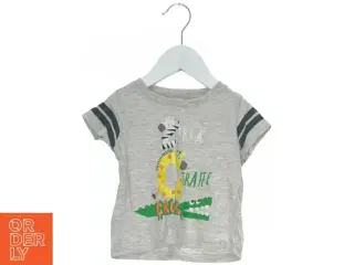T-shirt med dyremotiver (str. 80)