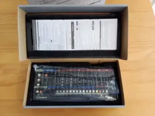 Roland JU-06A synthesizer. New