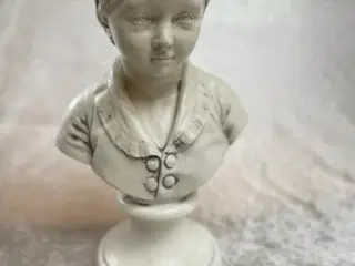 Buste gipsfigur dreng