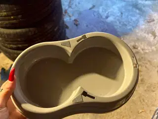 Mad/vand bakke til dyr