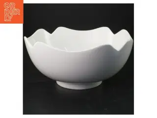 Hvid skål med bølgekant (str. Ø 24x11 cm)