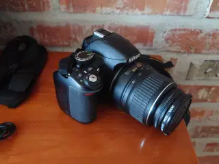 Nikon D3100 16.8mp, 64 gb ram og 18-55 mm objektiv