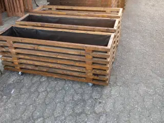  tralle Jan . Højbede  på mål.