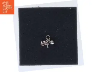 Sølvanhæng med kors, hjerte og anker (str. 1,5 cm)