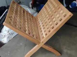 Avisholder 