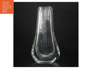 Glas vase med gravering (str. 24 cm)
